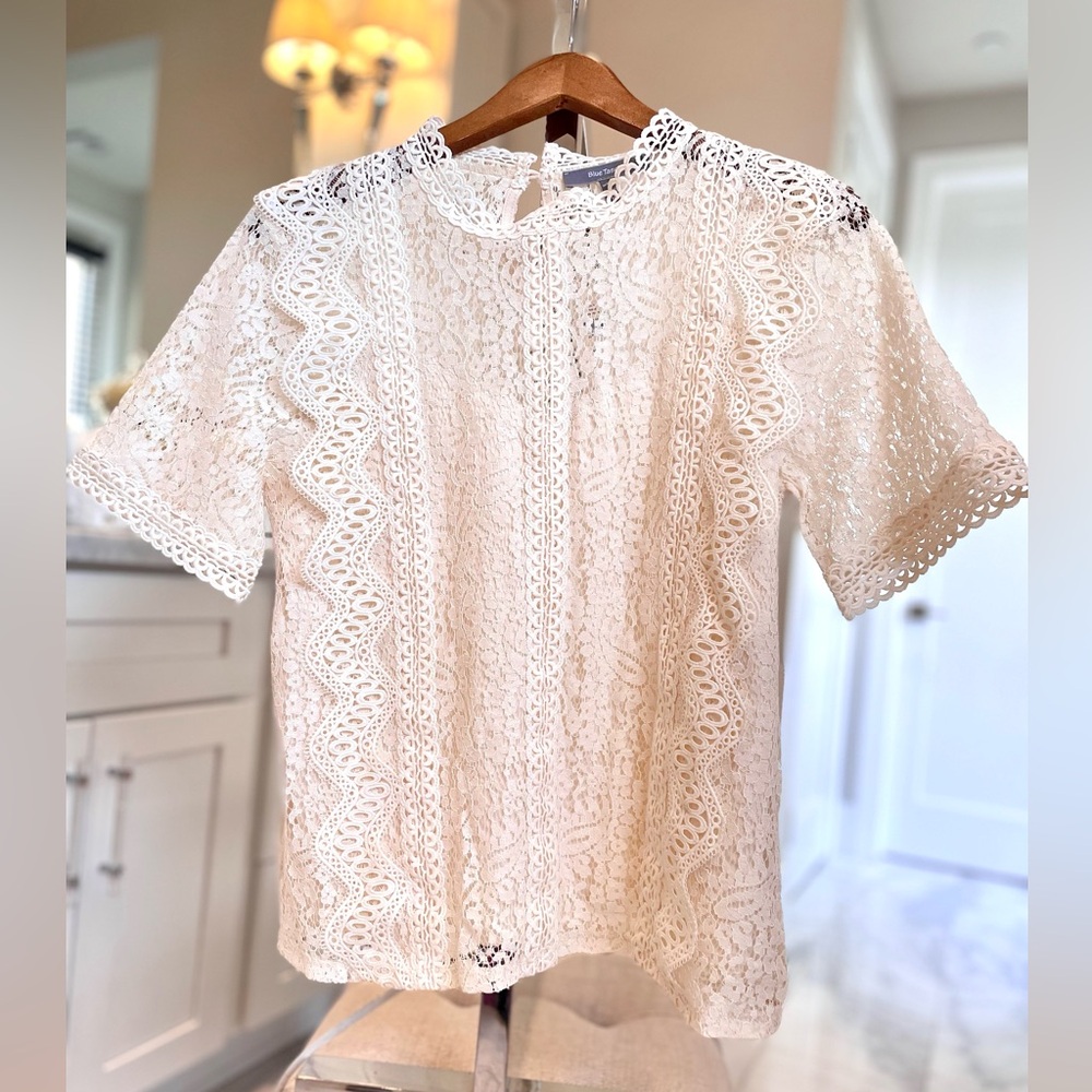 Blue Tassel white lace shirt